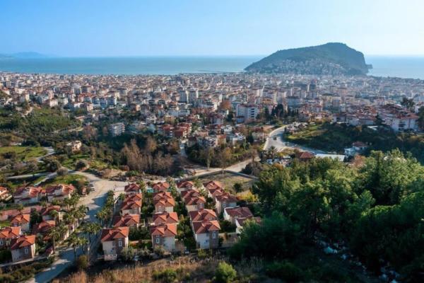 ALANYA TEPE 3+1 130 M2 FULLY FURNISHED MOUNTAIN, CASTLE AND SEA VIEW VILLA